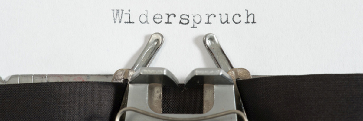 Eine Schreibmaschine und ein Widerspruch