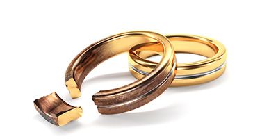 zerbrochene Eheringe